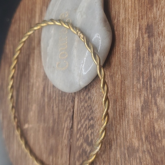 B2028 gold tone wire braided estate bracelet - Picture 2 of 2